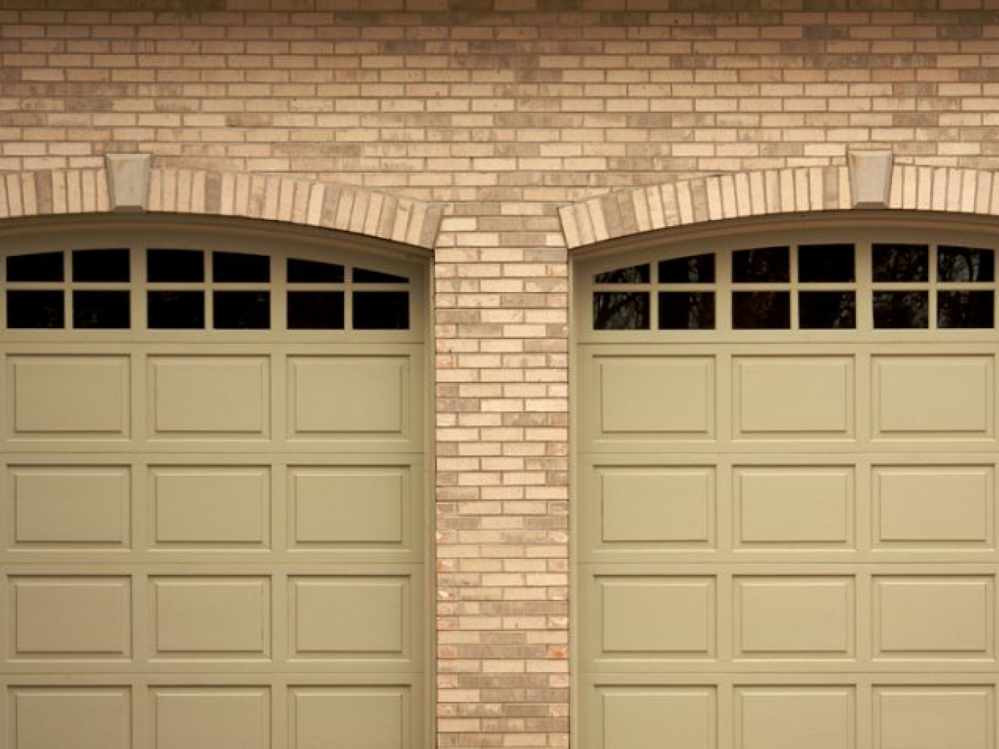 Residential Garage Doors Owensboro, Madisonville & Henderson, KY